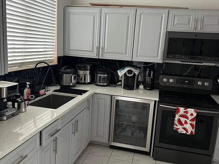 4557 Luxemburg Ct — Photo 16