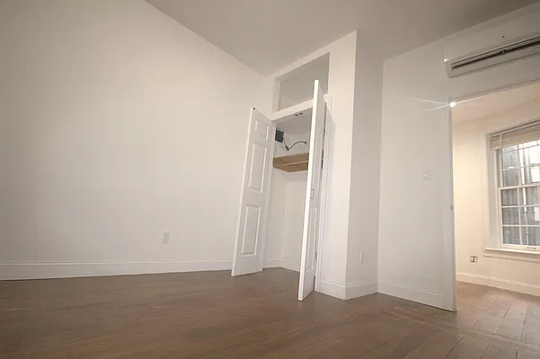 Rented by Citi Habitats | media 42