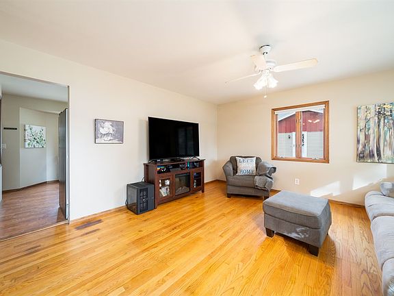 3rd image of 1234 Monterey Ln