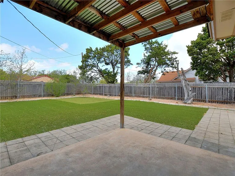 606 Tyrone Dr — Photo 19