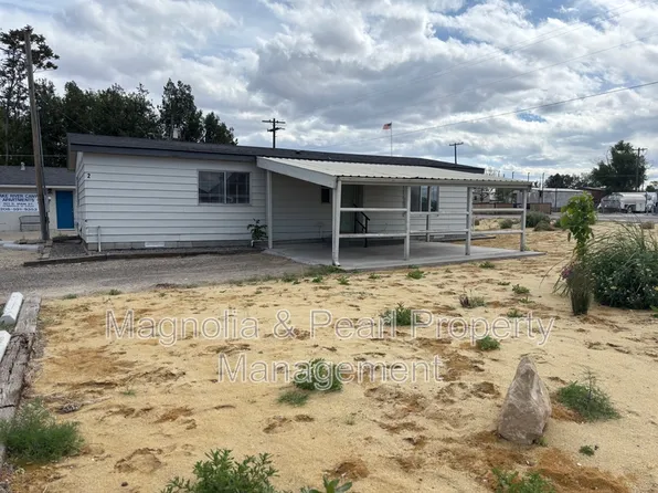 2 E Colorado Ave, Homedale, ID 83628