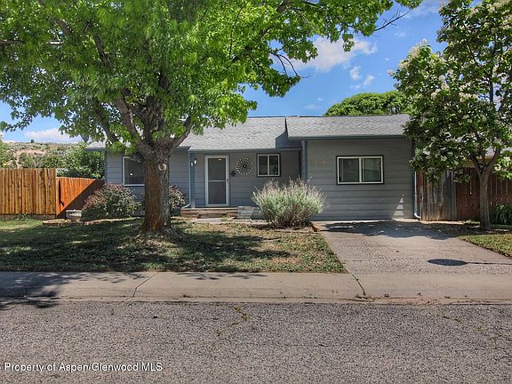 3rd image of 2340 Ute Ave