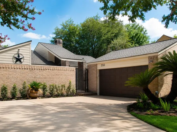 2303 Silver Sage Dr, Houston, TX 77077