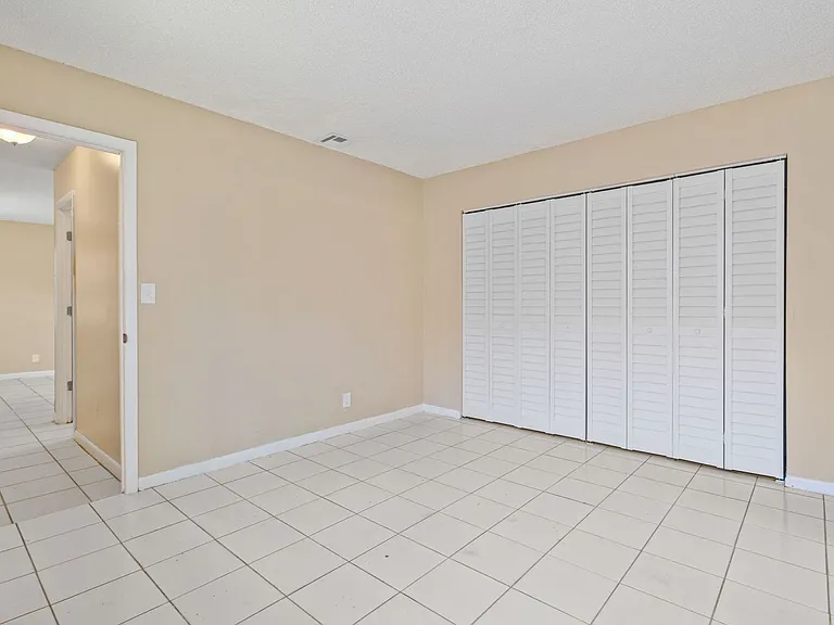 1022 NW 6th Ave — Photo 7