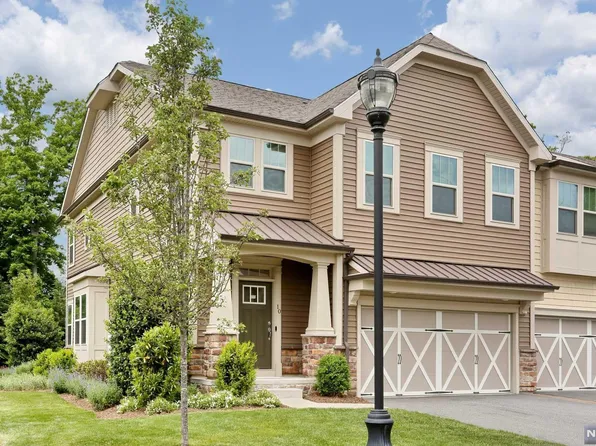10 Marilyn Dr, Woodcliff Lake, NJ 07677