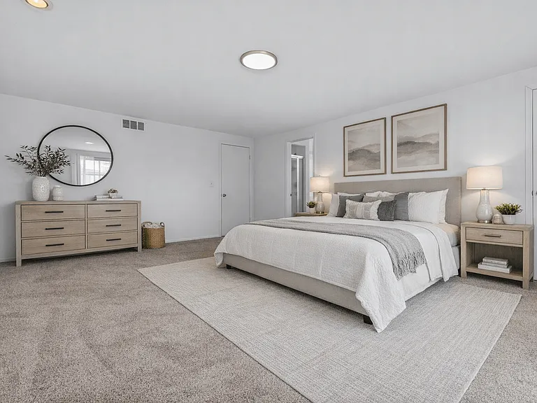 Edge At Farmington Hills - Farmington Hills, MI — Photo 22