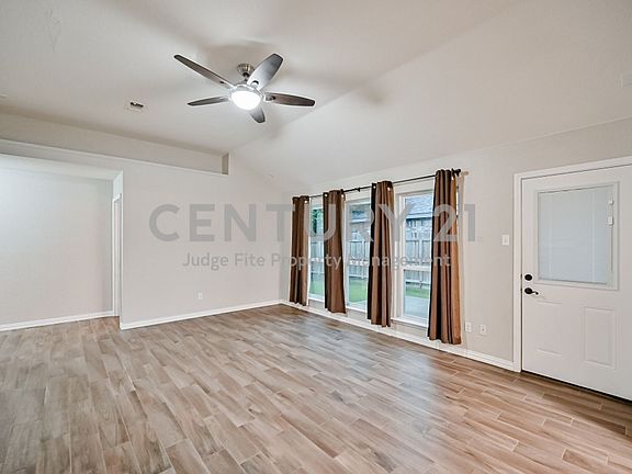 2nd image of 3212 Dove Valley Ln