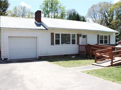 550 E Presnell St, Asheboro, NC, 27203