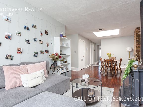 4th image of 2052 N Dayton St APT 3F
