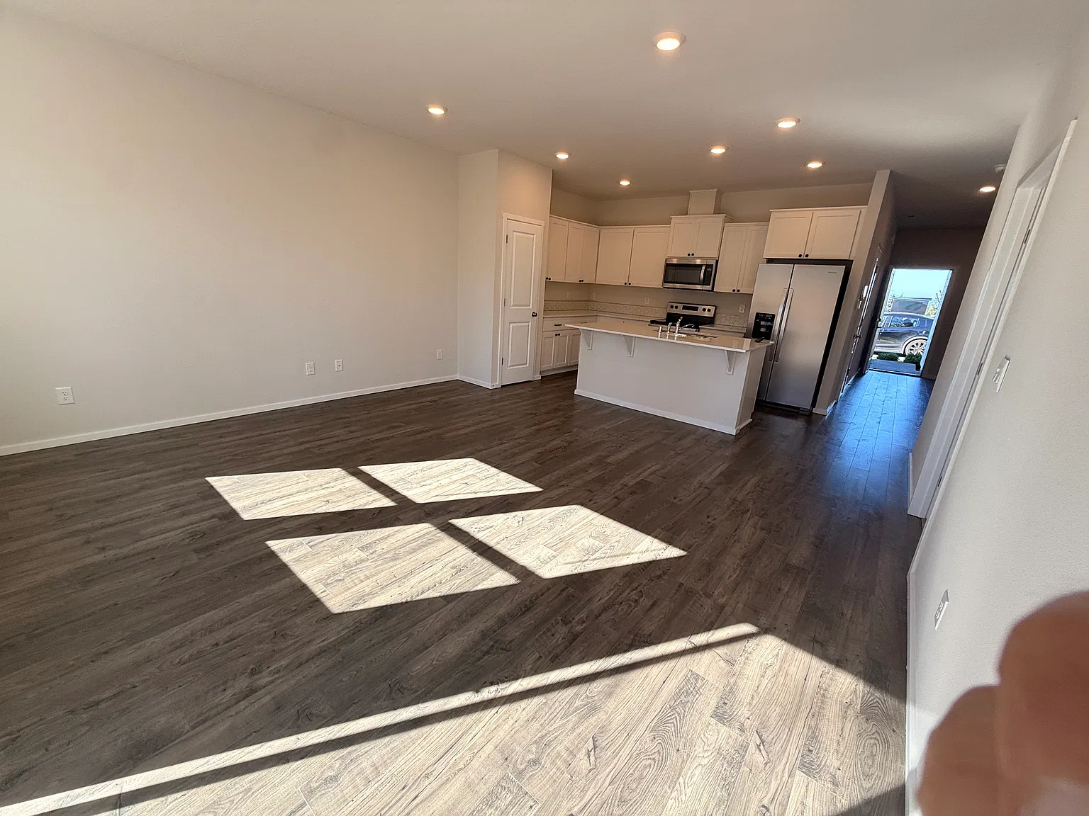 2 bed, 1103 sqft, $2,500 — Photo 4