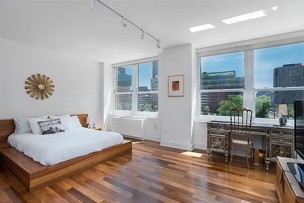 Sold by Trump International Realty | media 15