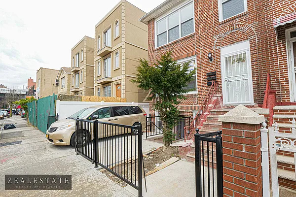 Rented by ZealEstate Group Inc | media 13