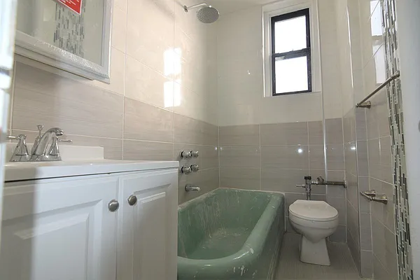 Rented by Zuz Realty | media 8