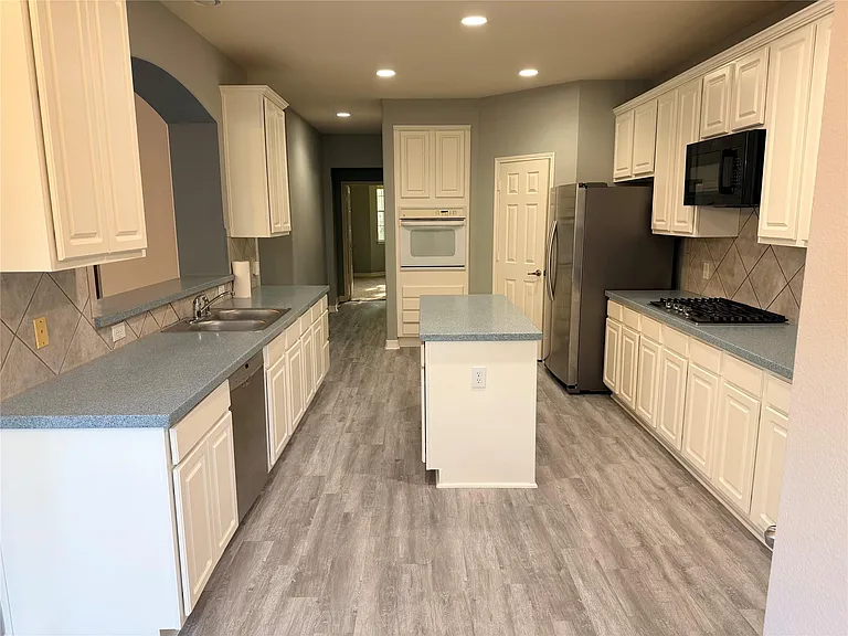2303 Chelsea Ridge Ct — Photo 9