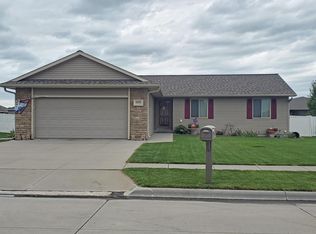 6808 M Ave, Kearney, NE 68847