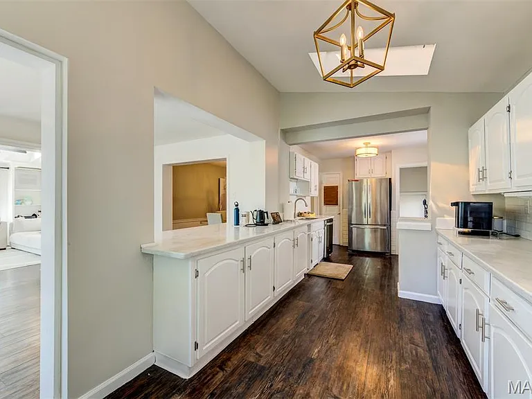 8670 Eulalie Ave — Photo 4