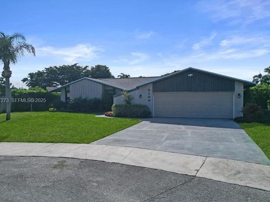 3108 Phoebe Ln, Delray Beach, FL 33444