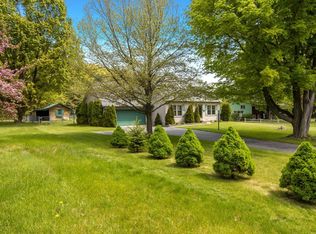 10015 E Crain Hill Rd, Traverse City, MI 49684