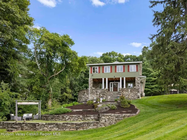 90 New Paltz Road, Highland, NY 12528