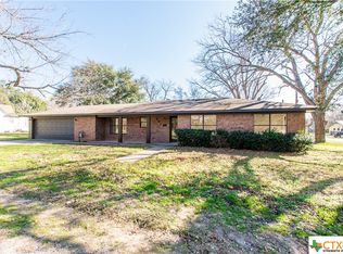 901 N Central Ave, Cameron, TX 76520