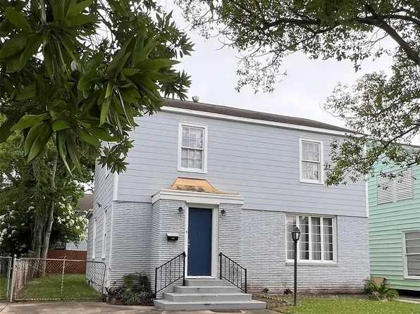 4711 Avenue R 1/2, Galveston, TX 77551