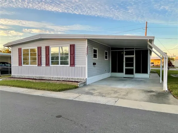 34405 Oleander Dr N, Pinellas Park, FL 33781