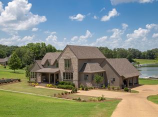 314 W Briar Lake Dr, Starkville, MS 39759
