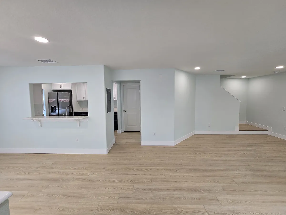 Building Photo - 10918 Keys Gate Dr