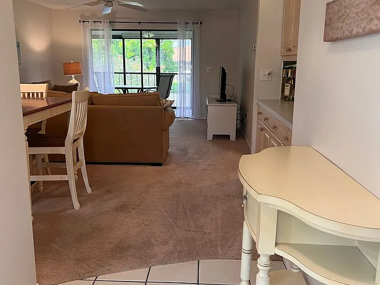 748 Avenida Estancia #B — Photo 8