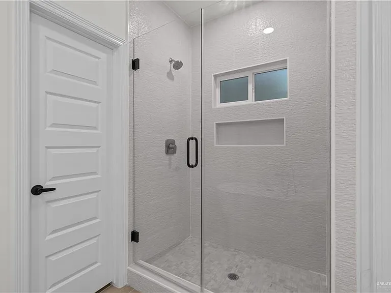 3600 Apex St — Photo 10