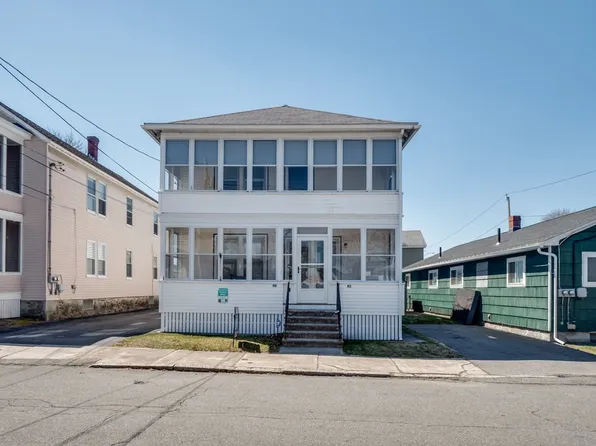 90 Endicott St, Lowell, MA 01854