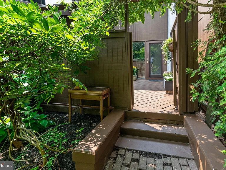 9 Arden Way — Photo 2
