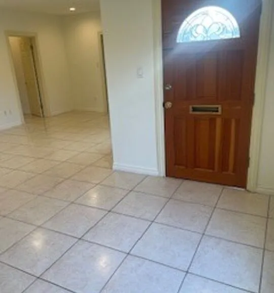 2311 Malcolm Ave — Photo 3