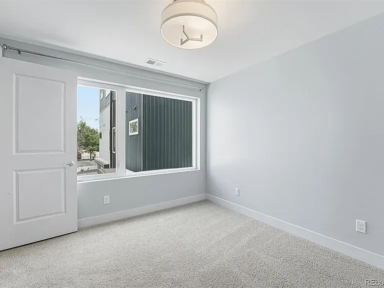 3181 Lawrence St — Photo 28