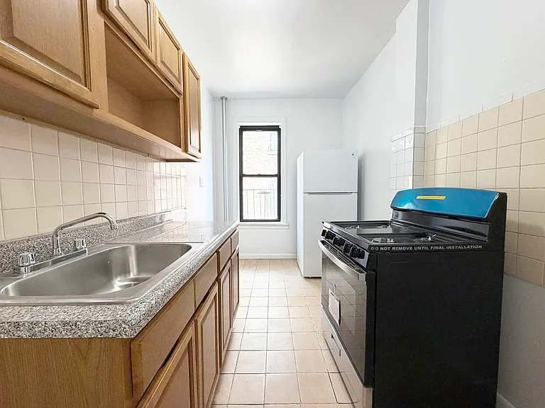 564 Audubon Ave #10C — Photo 4