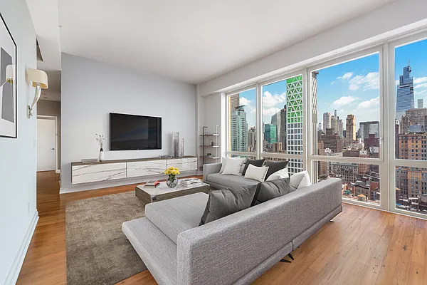 Rented by Compass | media 16