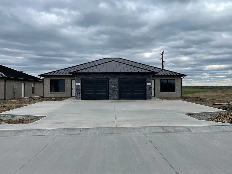 358 SE 95th Rd — Photo 2