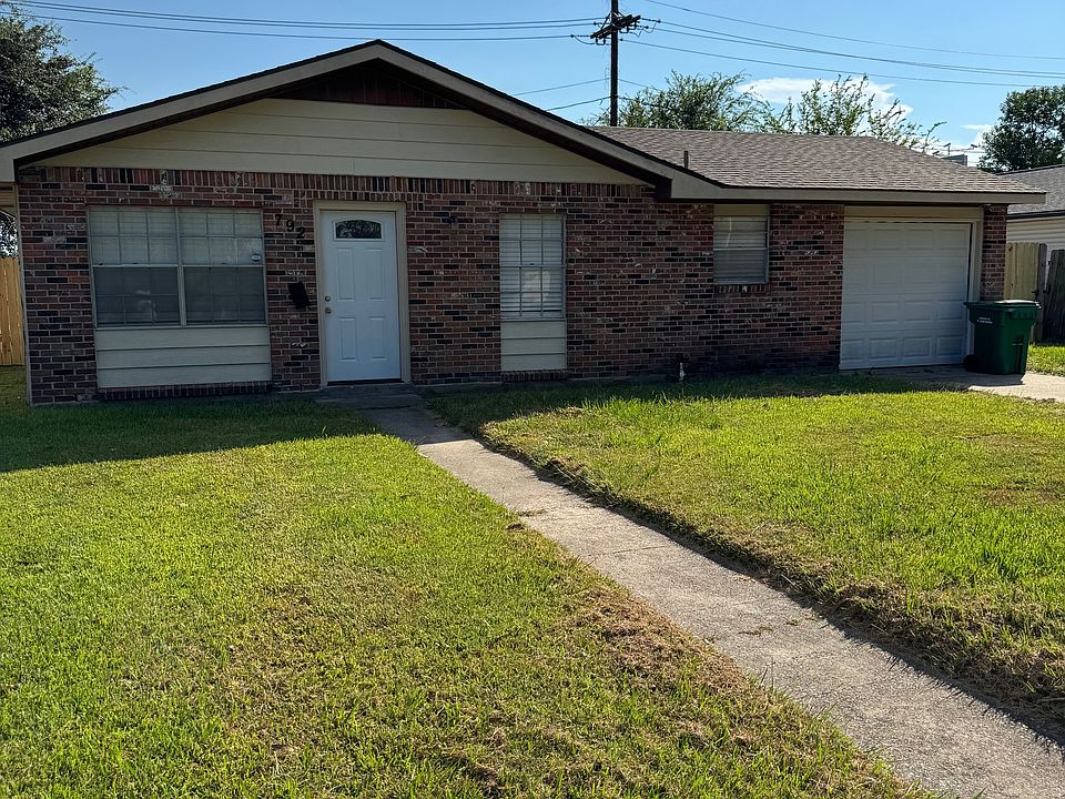 1st image of 792 Madewood Dr