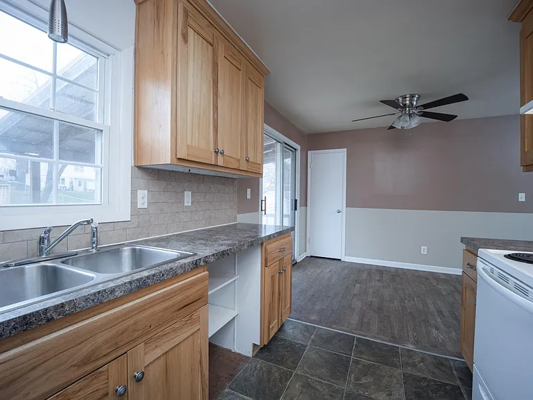 122 E Cleveland Ave — Photo 10