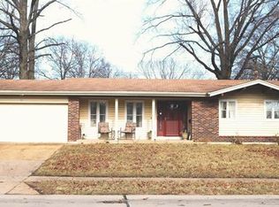 1525 Leisure Dr, Florissant, MO