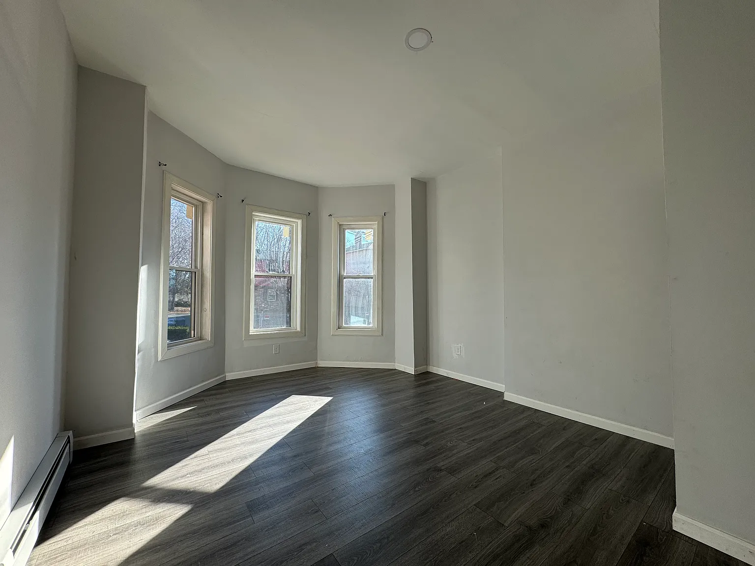 59 East St — Photo 2