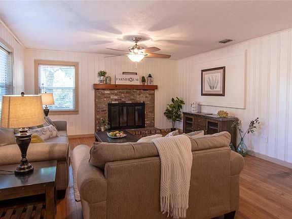 5th image of 1800 Bonita Way S