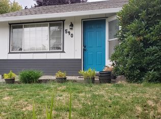 590 SE Locust St, Dundee, OR 97115