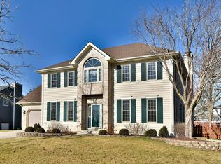 1168 Foxboro Ln, Bartlett, IL 60103