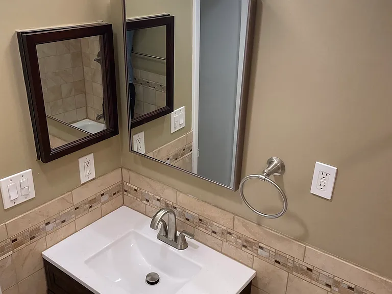 10600 Montrose Ave #102 — Photo 5