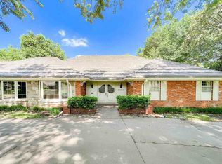 2204 Meadowbrook St, Ponca City, OK 74604