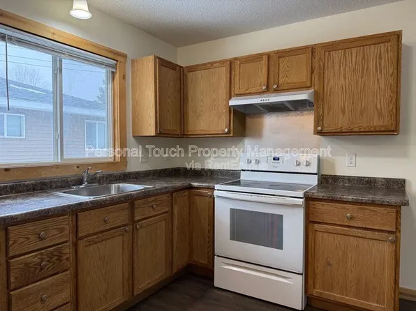 611 2nd Ave W, West Fargo, ND 58078