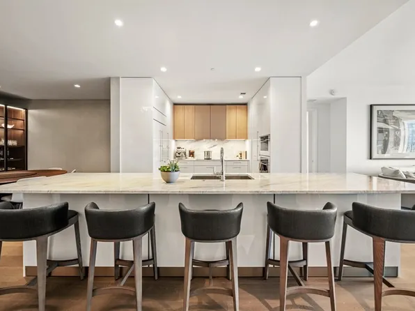 240 Devonshire St #5202, Boston, MA 02110