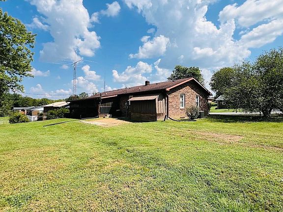 5th image of 302 Center St Tract 1
