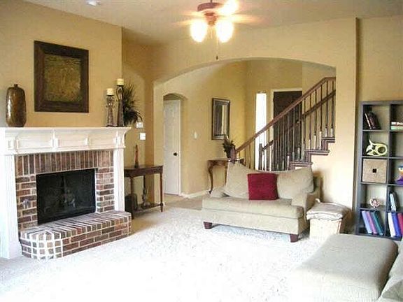 3rd image of 2768 Marshall Dr